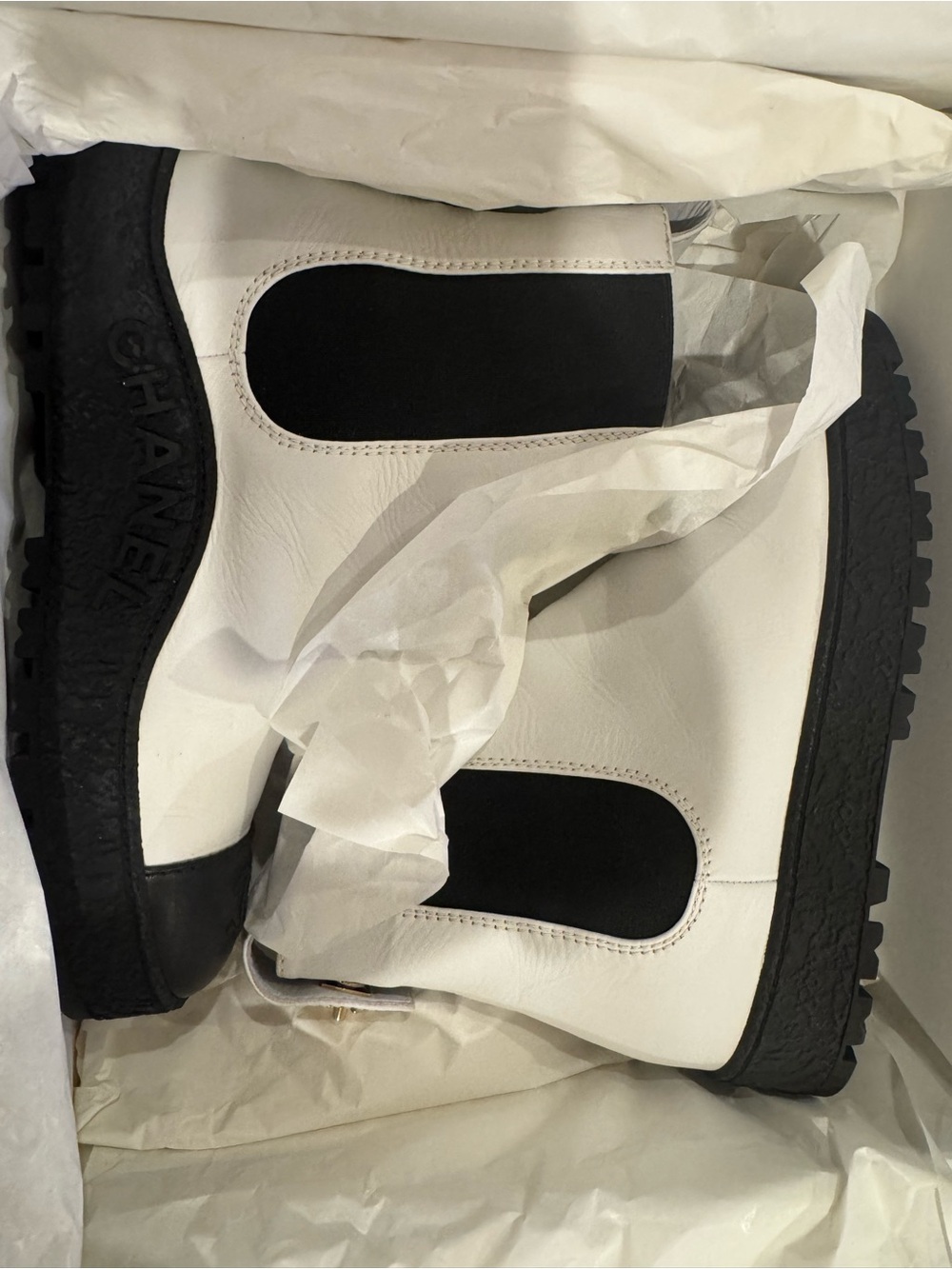 CHANEL White and Black Leather Boots 38.5